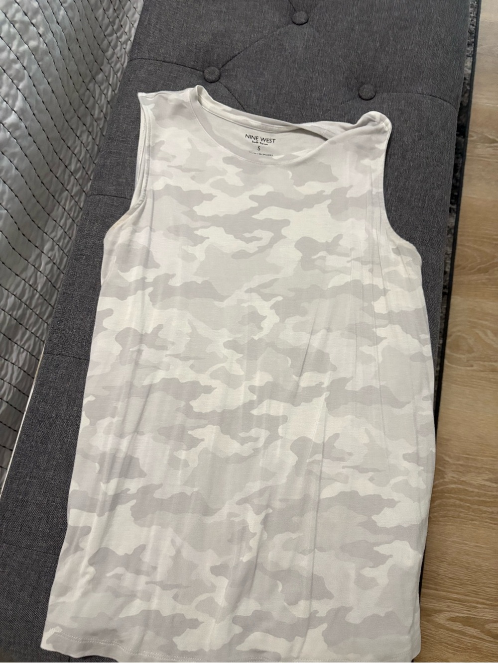 Nine West Girls' White and Light Gray Camo Tank